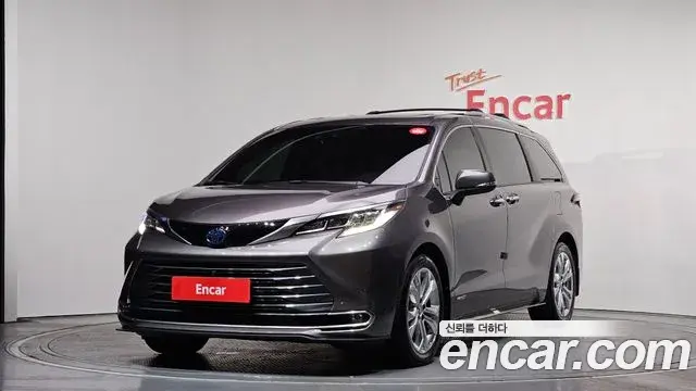 Toyota Sienna 2.5 Hybrid 2WD 2021