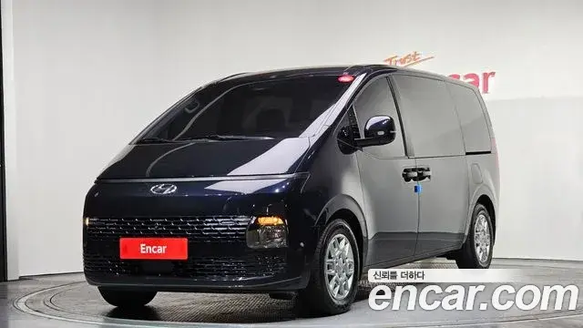 Hyundai Staria 4WD Tourer 9-Seater Modern 2023