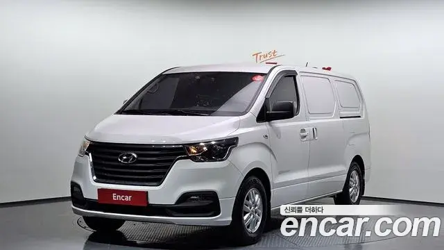 Hyundai Starex Van 3-Seater Smart 2019