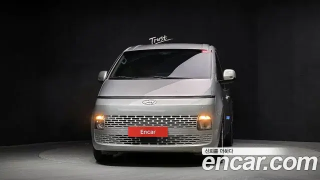 Hyundai Staria Tourer 9-Seater Modern 2021