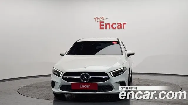 Mercedes-Benz A-Class A220 Hatchback 2021 — фото 3