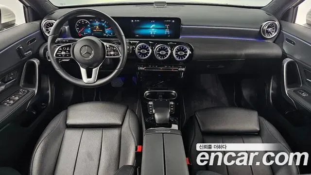 Mercedes-Benz A-Class A220 Hatchback 2021 — фото 7