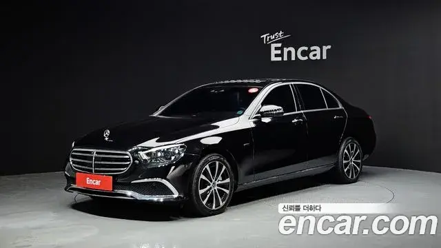 Mercedes-Benz E-Class E300e 4MATIC Exclusive 2020