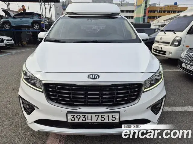 Kia Carnival 9-Seater Hi-Limousine Prestige Hiroof 2020