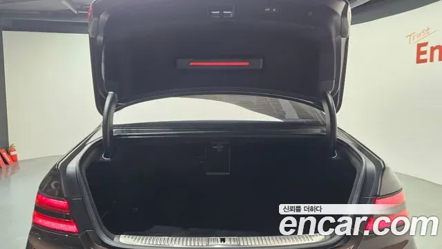 Genesis G90 5.0 AWD Limousine Prestige 2021 — фото 20