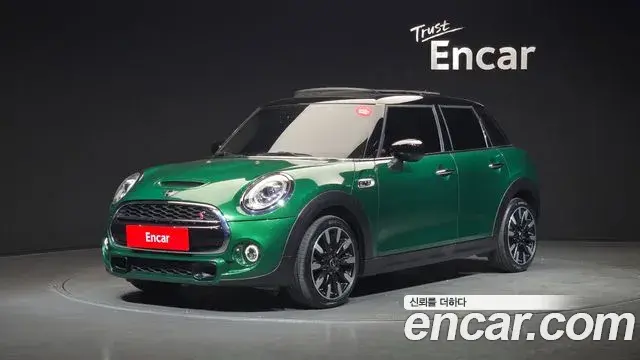 Mini Cooper 5Door HIGH 3rd 2020