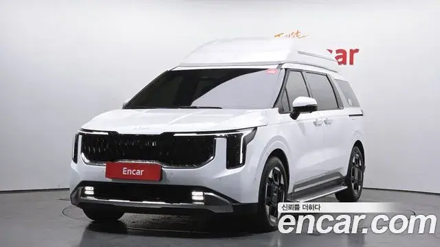 Kia Carnival Gasoline 9-Seater Hi Limousine Signature 2024