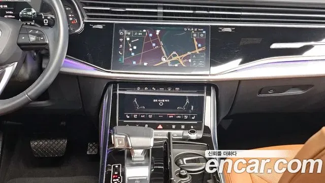 Audi Q8 45 TDI Quattro Premium 2021 — фото 14