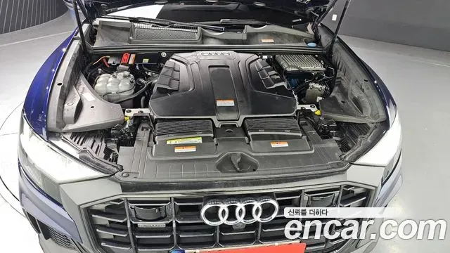 Audi Q8 45 TDI Quattro Premium 2021 — фото 6