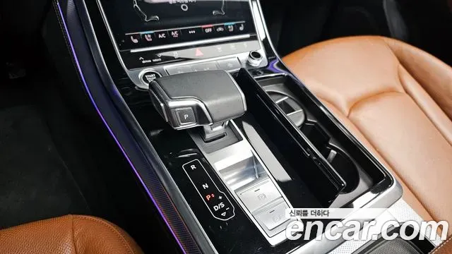 Audi Q8 45 TDI Quattro Premium 2021 — фото 9