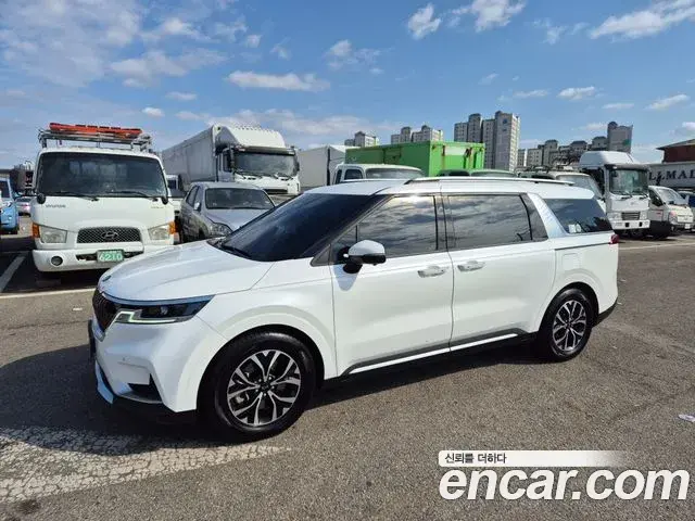 Kia Carnival Diesel 9-Seater Noblesse 2021