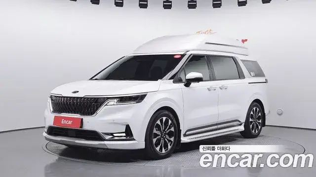 Kia Carnival Gasoline 9-Seater Hi-Limousine Signature 2021