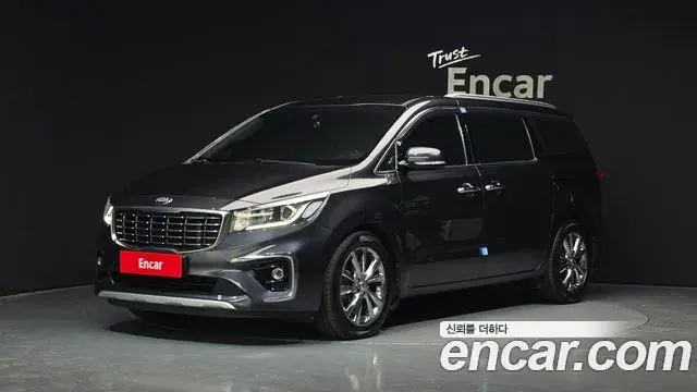 Kia Carnival 9-Seater Prstige 2019