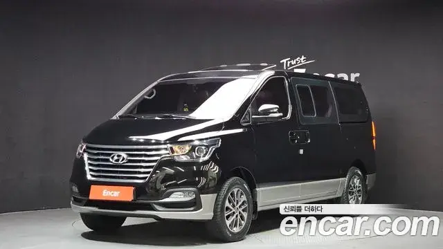Hyundai Starex 4WD Urban 9-Seater Exclusive 2019