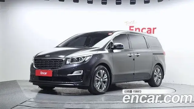 Kia Carnival 11-Seater Prestige 2019