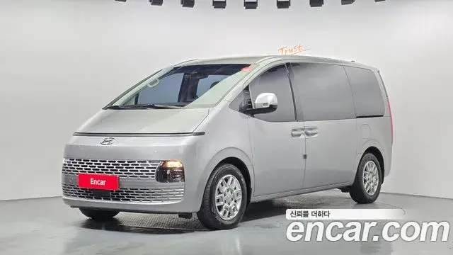 Hyundai Staria 4WD Tourer 11-Seater Modern 2023