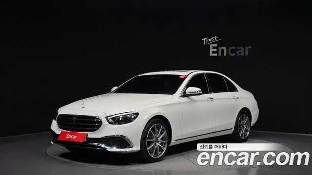 Mercedes-Benz E-Class E300e 4MATIC Exclusive 2022