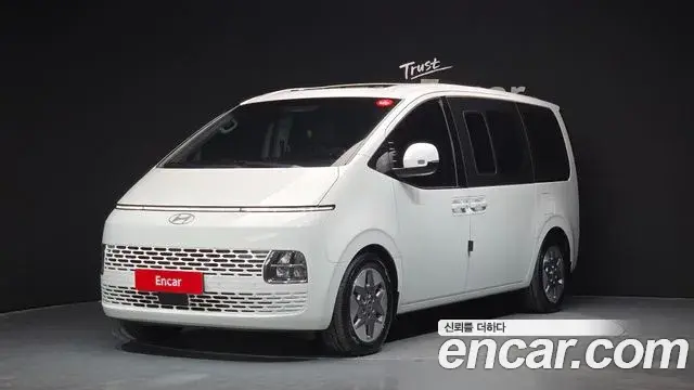 Hyundai Staria Tourer 9-Seater Modern 2025