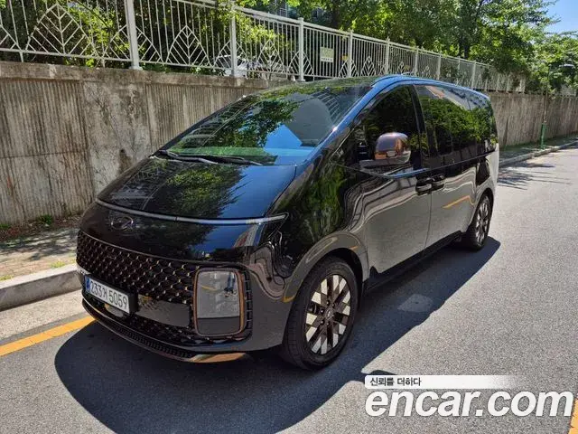 Hyundai Staria 4WD Lounge 9-Seater Inspiration 2024