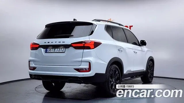 SsangYong Rexton Diesel 2.2 4WD The Black 2021 — фото 2