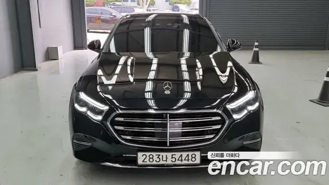 Mercedes-Benz E-Class E300 4MATIC Exclusive 2024