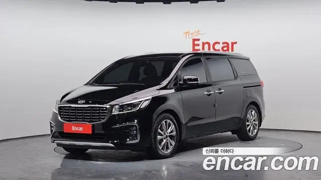 Kia Carnival 9-Seater Luxury 2019