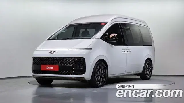 Hyundai Staria 4WD Lounge 7-Seater Limousine 2022