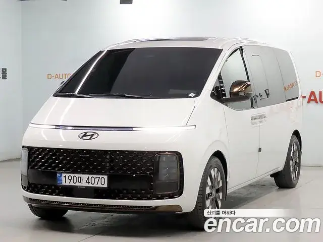 Hyundai Staria 4WD Lounge 9-Seater Inspiration 2024