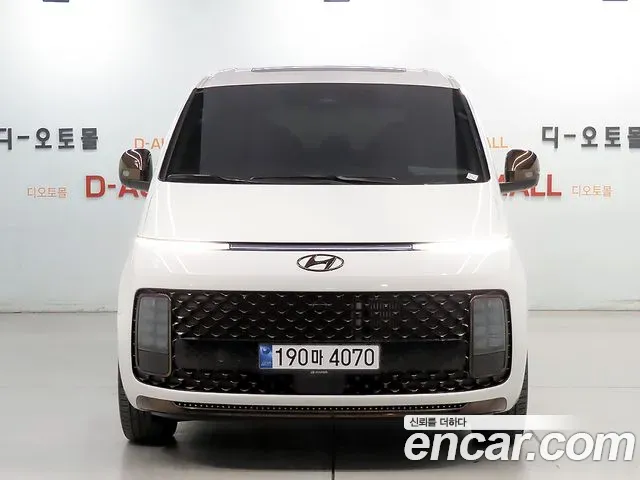 Hyundai Staria 4WD Lounge 9-Seater Inspiration 2024 — фото 2
