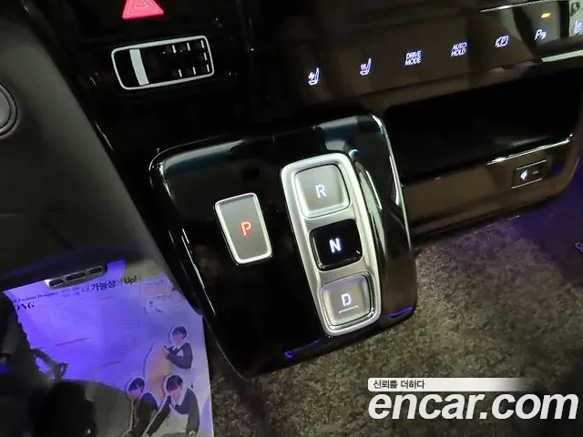 Hyundai Staria 4WD Lounge 9-Seater Inspiration 2024 — фото 12