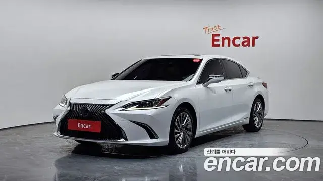 Lexus ES Luxury Plus 2020
