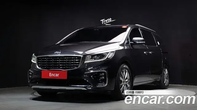 Kia Carnival 9-Seater Prstige 2019