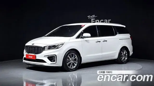 Kia Carnival Gasoline 7-Seater Limousine President 2019