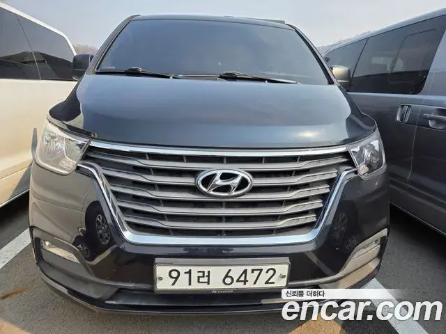 Hyundai Starex Van 3-Seater Smart 2019