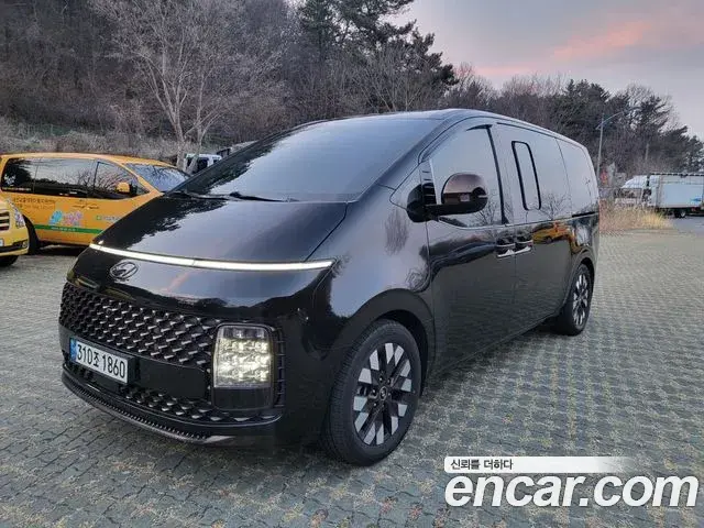 Hyundai Staria 4WD Lounge 9-Seater Inspiration 2021