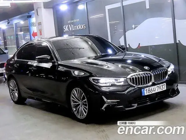 BMW 3-Series 320i Luxury 2022