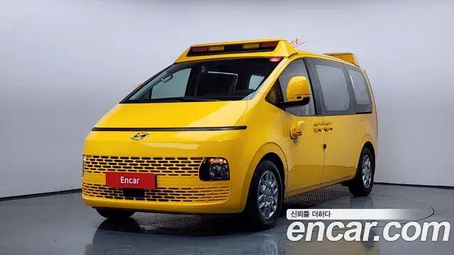 Hyundai Staria 4WD Kinder Safety Car 11-Seater 2022