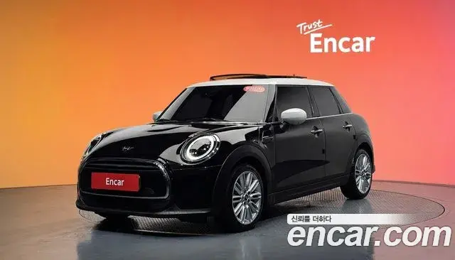 Mini Cooper 5Door Classic Plus Launch Pack Third Generation 2021