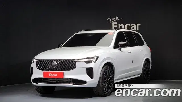 Volvo XC90 T8 Ultra Dark Hybrid 2025
