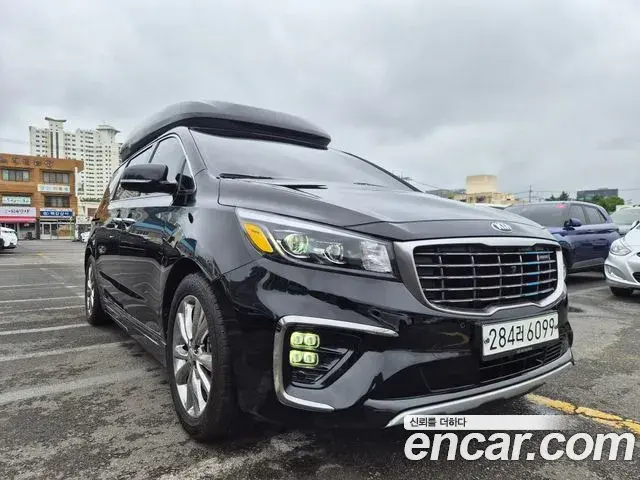 Kia Carnival Gasoline 9-Seater Hi-Limousine Noblesse Special 2019
