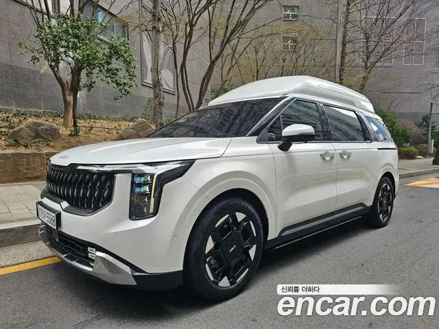 Kia Carnival HEV 9-Seater Hi-Limousine (Special vehicle) 2024