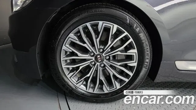 Kia K9 3.8 GDI PlatinumⅠ 2019 — фото 5