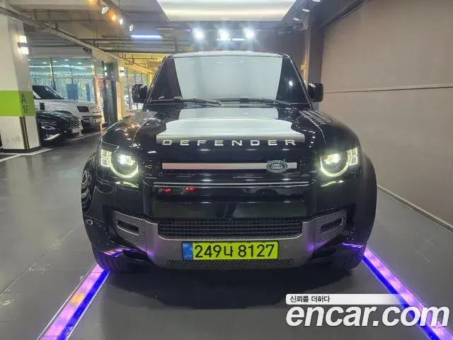 Land Rover Defender 110 P300 X-Dynamic SE 2025