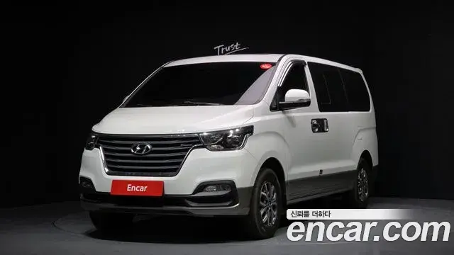 Hyundai Starex 4WD Urban 9-Seater Premium Special 2019