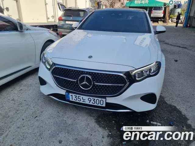 Mercedes-Benz E-Class E200 Avantgarde 2025