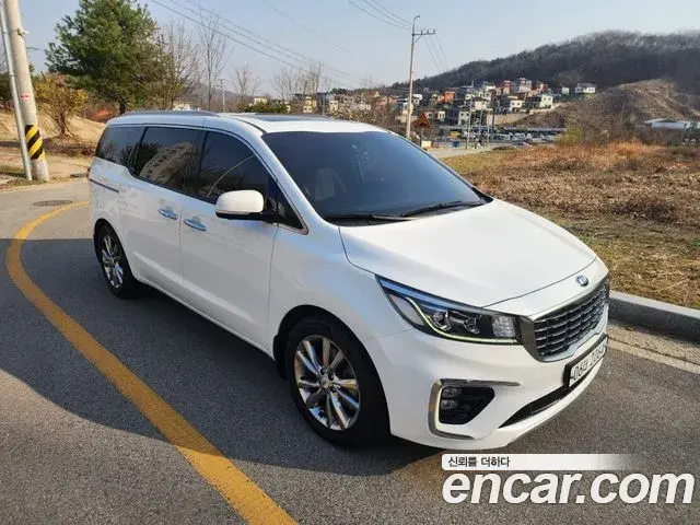 Kia Carnival 9-Seater Noblesse Special 2019