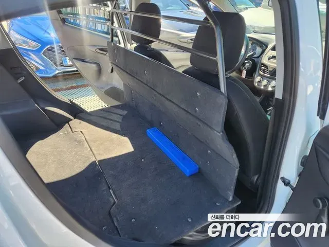 Chevrolet Spark Van 2020 — фото 15