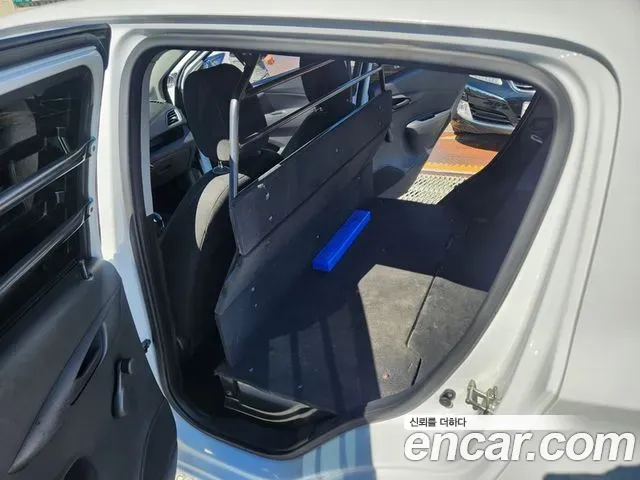Chevrolet Spark Van 2020 — фото 14