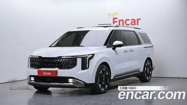 Kia Carnival Gasoline 9-Seater Signature 2024