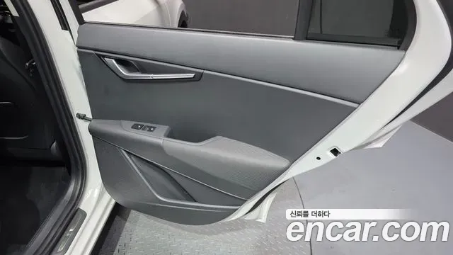Kia Niro Signature 2025 — фото 25